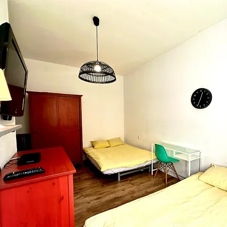 Ksiazat Pomorskich 23 & Parking Habitación en casa particular *