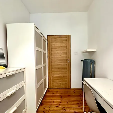 Ksiazat Pomorskich 23 & Parking Quarto em Acomodações Particulares *
